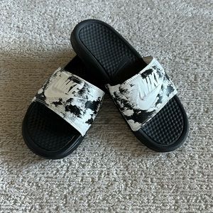 Nike Women’s Benassi JDI Print Slides